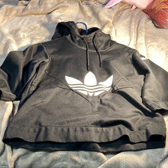 Cropped adidas - Picture 1 of 2